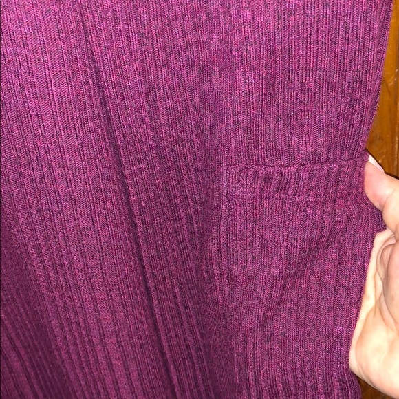 American Eagle Burgundy Cardigan SIZE XS-SM - Picture 4 of 5